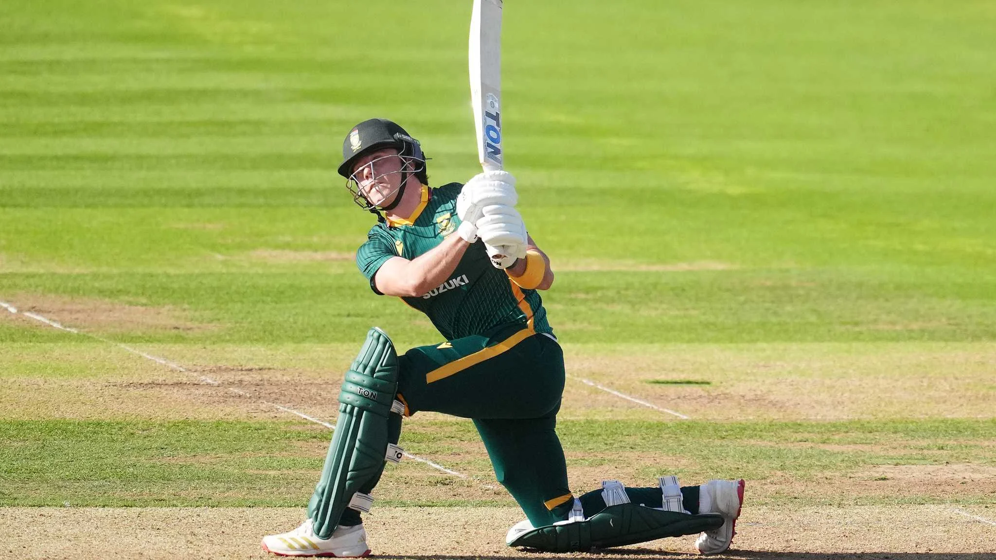South Africa batter plays an attacking lofted shot in white-ball cricket, illustrating the Dewald Brevis spotlight context in Guru News Network's South Africa feature