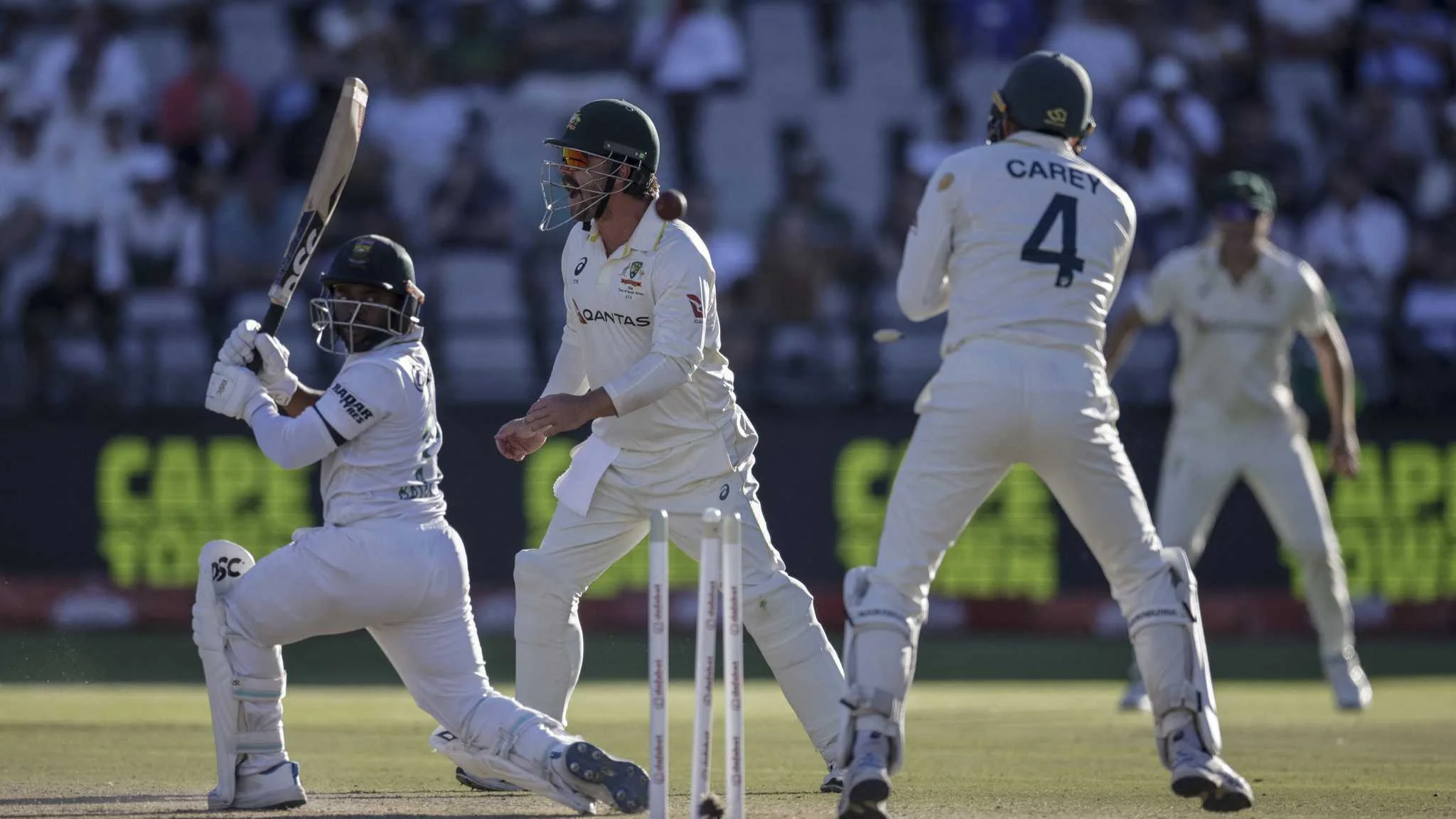 Nathan Lyon aur Temba Bavuma ke beech Newlands Test Day 3 mein off spin aur batting ka crucial contest