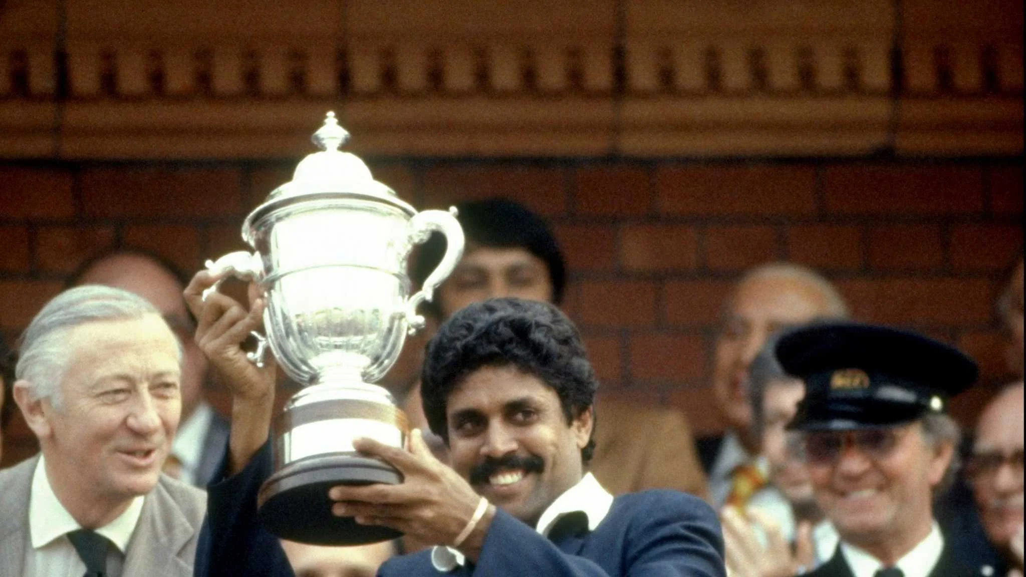 Ravindra Jadeja and Ben Stokes Test all-rounder performance comparison including elite peak consistency and bowling averages