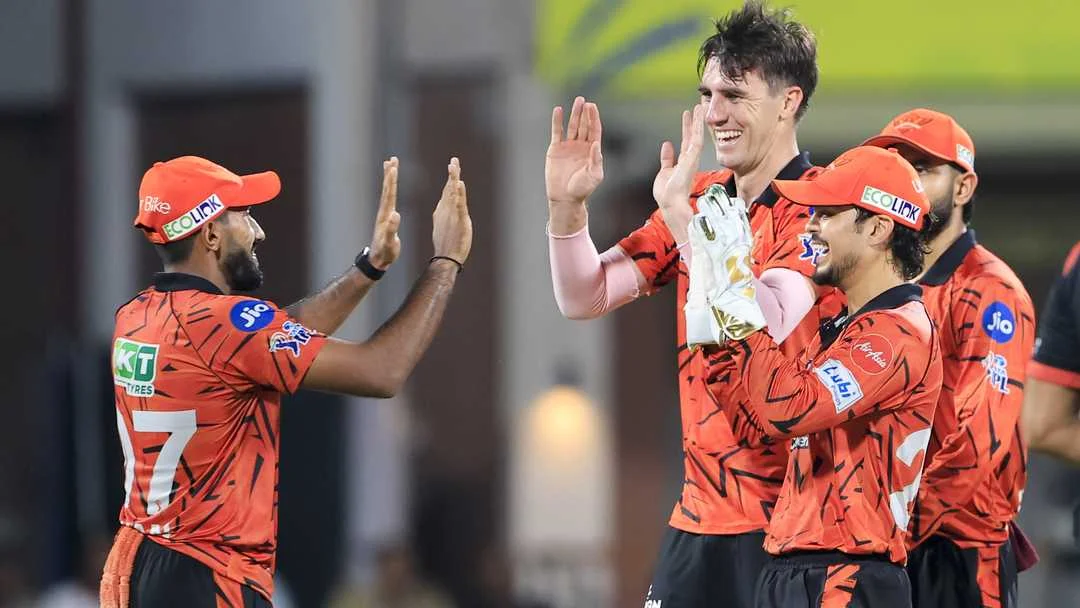 IPL 2026 playoff qualification scenarios me RCB SRH GT RR PBKS CSK DC aur KKR ke final league-stage equations